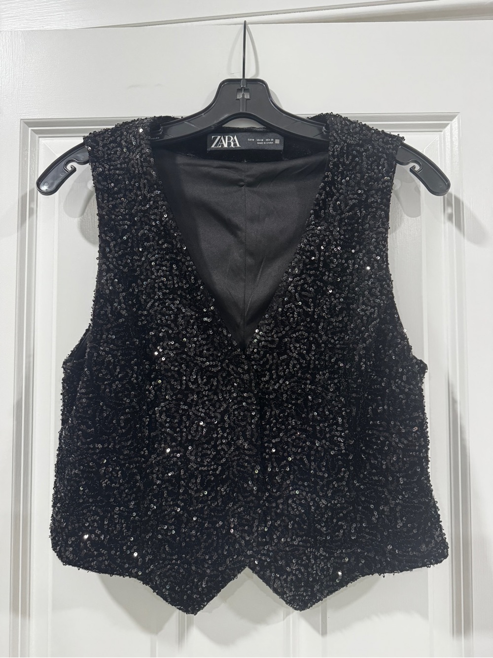 Zara Black Sequined Sleeveless V-Neck Vest
